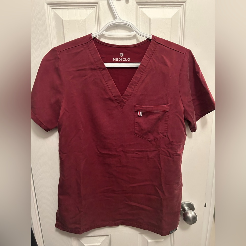 Burgundy Mediclo XS scrubs